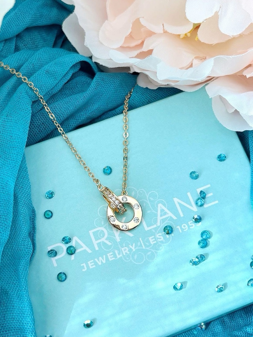 Park Lane “CELINE” Dainty Linked Circles Gold Necklace - Picture 4 of 9